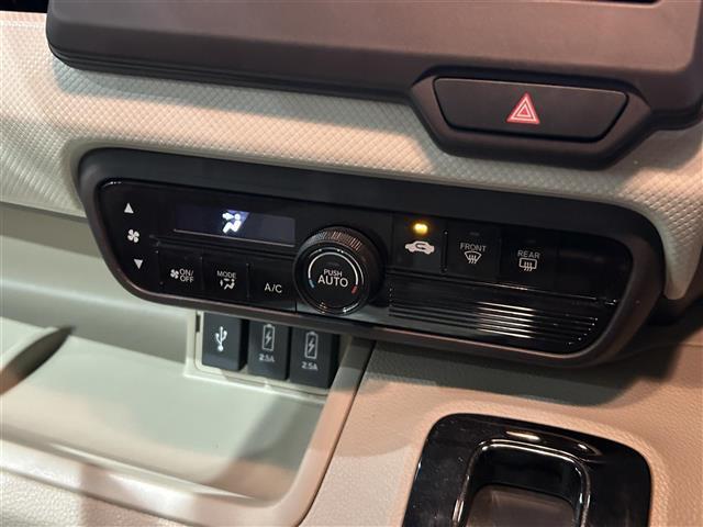 N-BOX G・Lホンダセンシング ワンオーナー/メモリナビ/フルセグテレビ/バックカメラ/クルーズコントロール/プッシュスタート/両側パワースライドドア/ETC/横滑り防止装置/衝突被害軽減システム/LEDヘッドライト(17枚目)