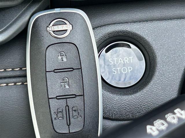 セレナ e-パワー ハイウェイスターV 12.3型NissanConnectナビ/FM/AM/フルセグTV/Bluetooth/ETC2.0/前後ドラレコ/プロパイロット/アラウンドビューモニター/ワイヤレス充電/追従クルコン/純正16AW(10枚目)