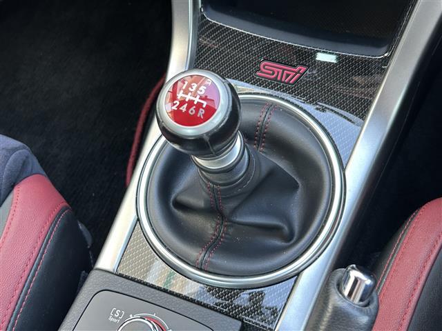 ＷＲＸ ＳＴＩ ＳＴＩ　タイプＳ　禁煙車／大型リアスポイラー／ＳＤナビ／ビルシュタインダンパー／ＳＴＩリップスポイラー／ＬＥＤヘッドライト／ｂｒｅｍｂｏ製［ｓｔｉ」ロゴキャリパー／アプライドＢ型／ツインスクロールターボ／ＬＥＤライナー（14枚目）