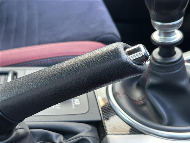 ＷＲＸ ＳＴＩ ＳＴＩ　タイプＳ　禁煙車／大型リアスポイラー／ＳＤナビ／ビルシュタインダンパー／ＳＴＩリップスポイラー／ＬＥＤヘッドライト／ｂｒｅｍｂｏ製［ｓｔｉ」ロゴキャリパー／アプライドＢ型／ツインスクロールターボ／ＬＥＤライナー（15枚目）