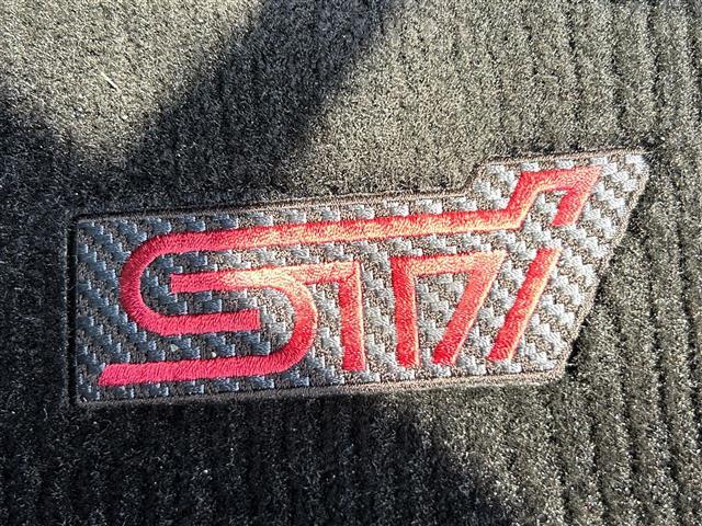 ＷＲＸ ＳＴＩ ＳＴＩ　タイプＳ　禁煙車／大型リアスポイラー／ＳＤナビ／ビルシュタインダンパー／ＳＴＩリップスポイラー／ＬＥＤヘッドライト／ｂｒｅｍｂｏ製［ｓｔｉ」ロゴキャリパー／アプライドＢ型／ツインスクロールターボ／ＬＥＤライナー（21枚目）
