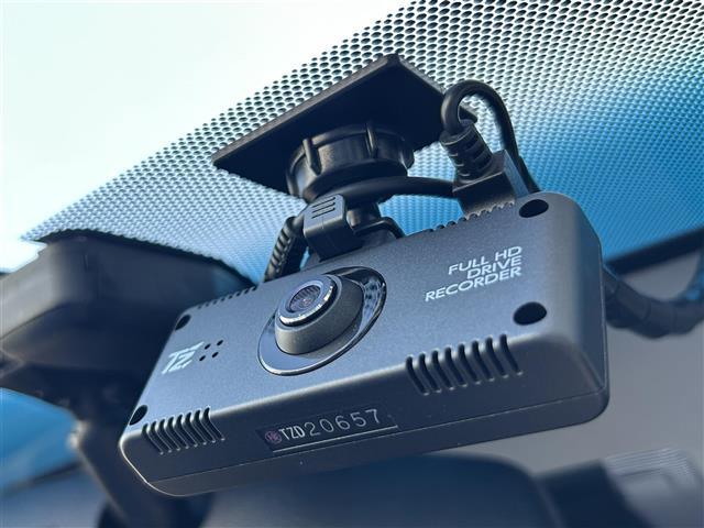 ヴェルファイア ２．５Ｚ　Ｇエディション　純正ナビ／７人乗り／両側電動スライドドア／クルーズコントロール／後席モニター／ＥＴＣ／電動リアゲート／ハンドルヒーター／ＬＥＤヘッドライト／オートライト／オートハイビーム／メモリーシート／純正１８ＡＷ（9枚目）