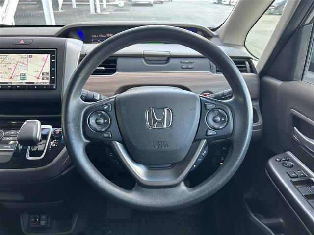 フリードハイブリッド ハイブリッド・Gホンダセンシング 7人乗り/純正7型ナビ/フルセグTV/CD/DVD/Bluetooth/バックカメラ/ETC車載器/両側電動スライド/追従クルーズコントロール/オートライト/LEDヘッドライト/前後コーナーセンサー/(17枚目)