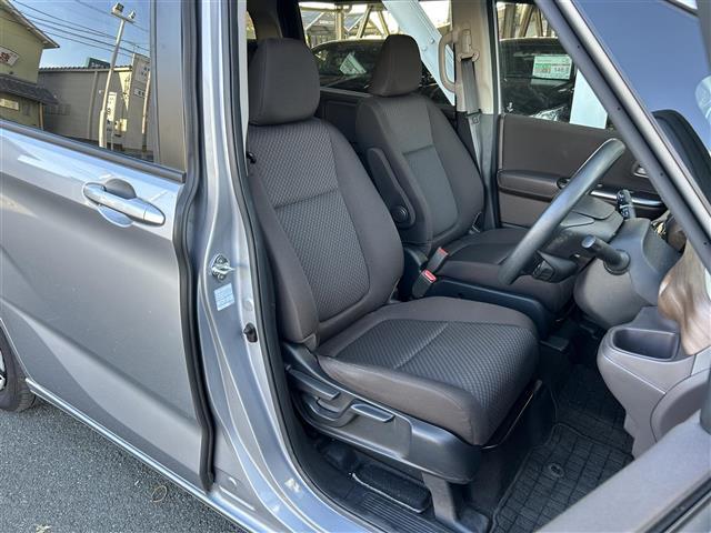 フリードハイブリッド ハイブリッド・Gホンダセンシング 7人乗り/純正7型ナビ/フルセグTV/CD/DVD/Bluetooth/バックカメラ/ETC車載器/両側電動スライド/追従クルーズコントロール/オートライト/LEDヘッドライト/前後コーナーセンサー/(23枚目)