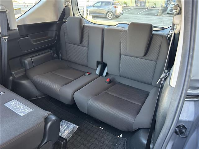 フリードハイブリッド ハイブリッド・Gホンダセンシング 7人乗り/純正7型ナビ/フルセグTV/CD/DVD/Bluetooth/バックカメラ/ETC車載器/両側電動スライド/追従クルーズコントロール/オートライト/LEDヘッドライト/前後コーナーセンサー/(28枚目)