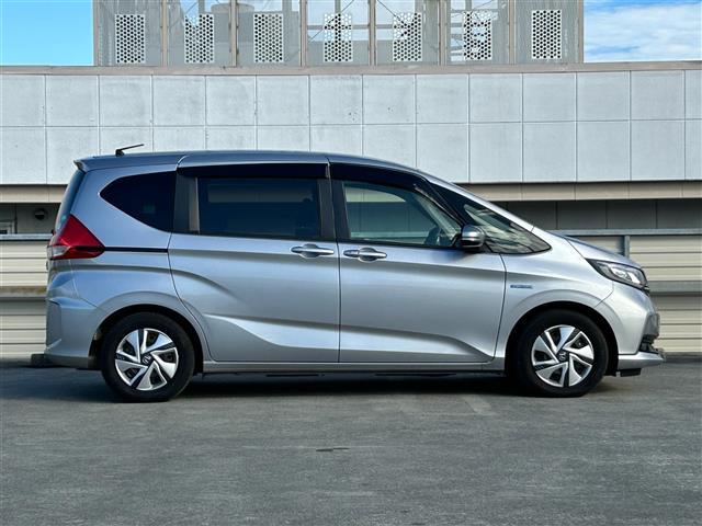 フリードハイブリッド ハイブリッド・Gホンダセンシング 7人乗り/純正7型ナビ/フルセグTV/CD/DVD/Bluetooth/バックカメラ/ETC車載器/両側電動スライド/追従クルーズコントロール/オートライト/LEDヘッドライト/前後コーナーセンサー/(39枚目)