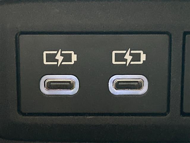 ハリアーハイブリッド Ｇ　１２．３インチディスプレイオーディオ／ＦＭ／ＡＭ／フルセグＴＶ／Ｂｌｕｅｔｏｏｔｈ／クルーズコントロール／スマートキー／スペアキー／プッシュスタート／ビルトインＥＴＣ２．０／バックカメラ／前方ドラレコ（6枚目）