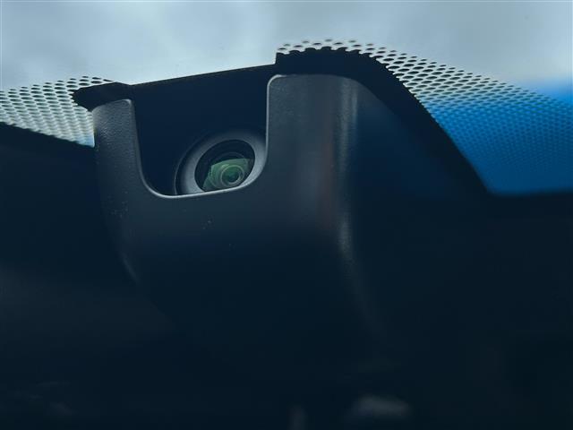 ハリアーハイブリッド Ｇ　１２．３インチディスプレイオーディオ／ＦＭ／ＡＭ／フルセグＴＶ／Ｂｌｕｅｔｏｏｔｈ／クルーズコントロール／スマートキー／スペアキー／プッシュスタート／ビルトインＥＴＣ２．０／バックカメラ／前方ドラレコ（10枚目）