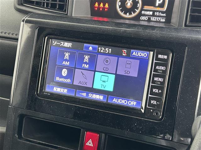 ルーミー Ｇ－Ｔ　スマートアシスト／純正７インチナビ／ＦＭ／ＡＭ／ＣＤ／ＳＤ／Ｂｌｕｅｔｏｏｔｈ／フルセグＴＶ／ビルトインＥＴＣ／両側電動スライド／スマートキー／スペアキー／ドラレコ／オートライト／オートハイビーム／（3枚目）