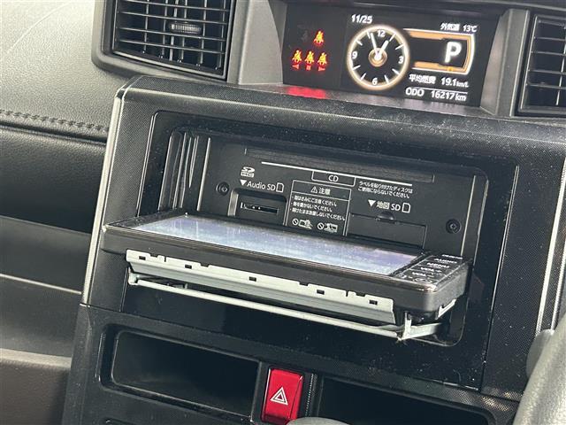 ルーミー Ｇ－Ｔ　スマートアシスト／純正７インチナビ／ＦＭ／ＡＭ／ＣＤ／ＳＤ／Ｂｌｕｅｔｏｏｔｈ／フルセグＴＶ／ビルトインＥＴＣ／両側電動スライド／スマートキー／スペアキー／ドラレコ／オートライト／オートハイビーム／（7枚目）