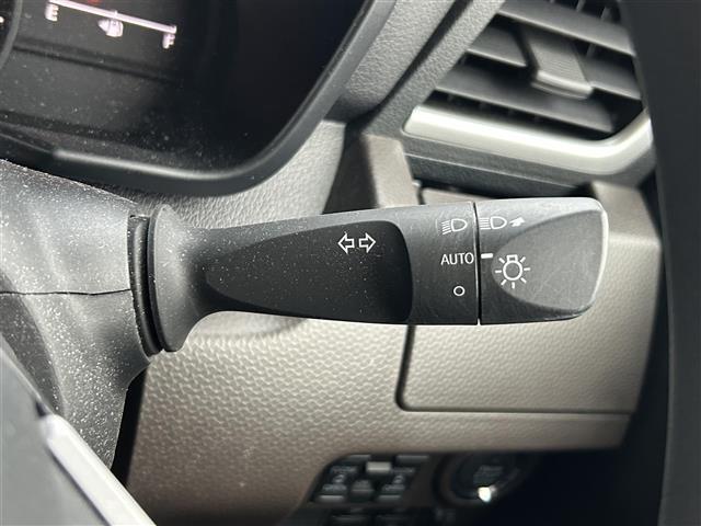 ルーミー Ｇ－Ｔ　スマートアシスト／純正７インチナビ／ＦＭ／ＡＭ／ＣＤ／ＳＤ／Ｂｌｕｅｔｏｏｔｈ／フルセグＴＶ／ビルトインＥＴＣ／両側電動スライド／スマートキー／スペアキー／ドラレコ／オートライト／オートハイビーム／（17枚目）