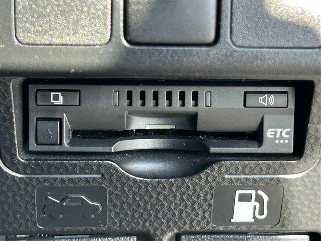 ルーミー カスタムＧ　純正９インチディスプレイオーディオ／Ｂｌｕｅｔｏｏｔｈ／フルセグ／ＡｐｐｌｅＣａｒＰｌａｙ／ＡｎｄｒｏｉｄＡｕｔｏ／追従クルコン／全周囲カメラ／ＥＴＣ／前後ドラレコ／両側電動スライド／オートハイビーム（12枚目）