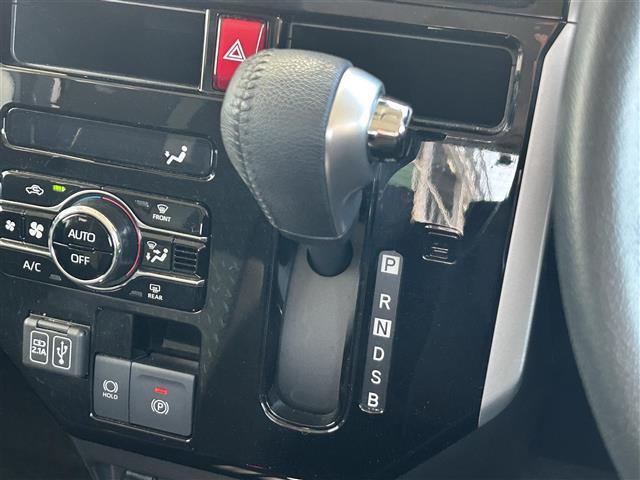 ルーミー カスタムＧ　純正９インチディスプレイオーディオ／Ｂｌｕｅｔｏｏｔｈ／フルセグ／ＡｐｐｌｅＣａｒＰｌａｙ／ＡｎｄｒｏｉｄＡｕｔｏ／追従クルコン／全周囲カメラ／ＥＴＣ／前後ドラレコ／両側電動スライド／オートハイビーム（19枚目）