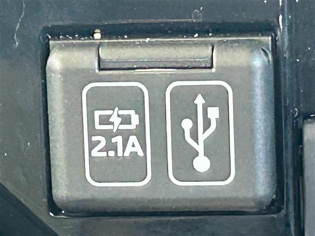 ルーミー カスタムＧ　純正９インチディスプレイオーディオ／Ｂｌｕｅｔｏｏｔｈ／フルセグ／ＡｐｐｌｅＣａｒＰｌａｙ／ＡｎｄｒｏｉｄＡｕｔｏ／追従クルコン／全周囲カメラ／ＥＴＣ／前後ドラレコ／両側電動スライド／オートハイビーム（21枚目）