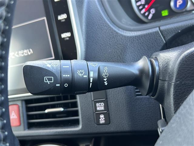 ヴォクシー ＺＳ　煌ＩＩ　７人乗り／純正１０型ナビ／ＦＭ／ＡＭ／ＣＤ／ＤＶＤ／ＳＤ／Ｂｌｕｅｔｏｏｔｈ／後席モニター／両側電動スライドドア／ビルトインＥＴＣ２．０／ドラレコ／オートライト／オートハイビーム／ＬＥＤヘッドライト／（14枚目）