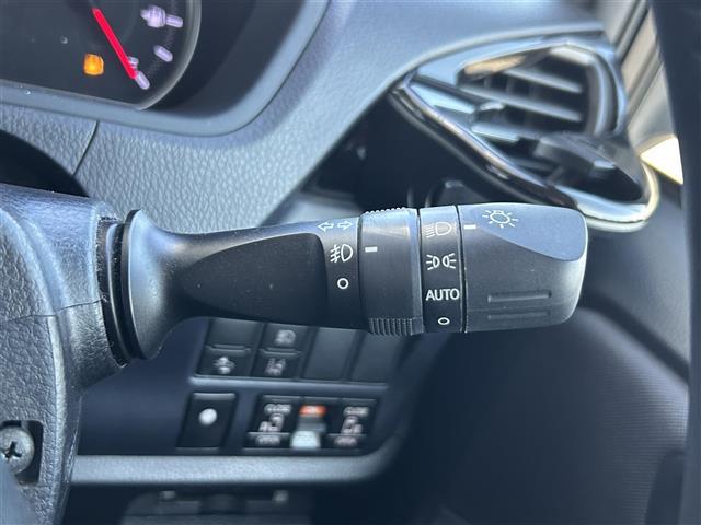 ヴォクシー ＺＳ　煌ＩＩ　７人乗り／純正１０型ナビ／ＦＭ／ＡＭ／ＣＤ／ＤＶＤ／ＳＤ／Ｂｌｕｅｔｏｏｔｈ／後席モニター／両側電動スライドドア／ビルトインＥＴＣ２．０／ドラレコ／オートライト／オートハイビーム／ＬＥＤヘッドライト／（15枚目）