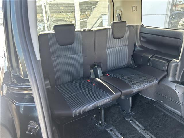 ヴォクシー ＺＳ　煌ＩＩ　７人乗り／純正１０型ナビ／ＦＭ／ＡＭ／ＣＤ／ＤＶＤ／ＳＤ／Ｂｌｕｅｔｏｏｔｈ／後席モニター／両側電動スライドドア／ビルトインＥＴＣ２．０／ドラレコ／オートライト／オートハイビーム／ＬＥＤヘッドライト／（23枚目）