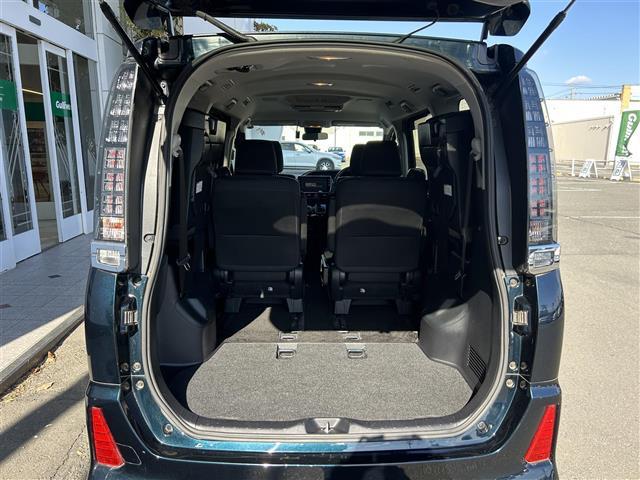 ヴォクシー ＺＳ　煌ＩＩ　７人乗り／純正１０型ナビ／ＦＭ／ＡＭ／ＣＤ／ＤＶＤ／ＳＤ／Ｂｌｕｅｔｏｏｔｈ／後席モニター／両側電動スライドドア／ビルトインＥＴＣ２．０／ドラレコ／オートライト／オートハイビーム／ＬＥＤヘッドライト／（27枚目）