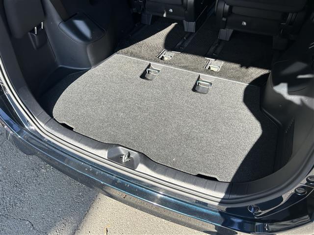 ヴォクシー ＺＳ　煌ＩＩ　７人乗り／純正１０型ナビ／ＦＭ／ＡＭ／ＣＤ／ＤＶＤ／ＳＤ／Ｂｌｕｅｔｏｏｔｈ／後席モニター／両側電動スライドドア／ビルトインＥＴＣ２．０／ドラレコ／オートライト／オートハイビーム／ＬＥＤヘッドライト／（28枚目）