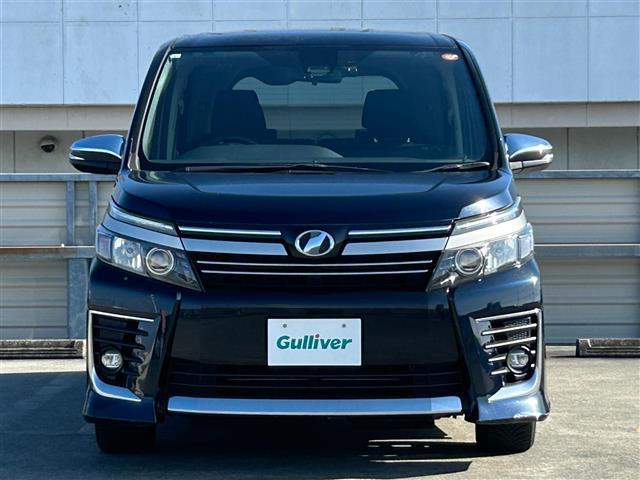 ヴォクシー ＺＳ　煌ＩＩ　７人乗り／純正１０型ナビ／ＦＭ／ＡＭ／ＣＤ／ＤＶＤ／ＳＤ／Ｂｌｕｅｔｏｏｔｈ／後席モニター／両側電動スライドドア／ビルトインＥＴＣ２．０／ドラレコ／オートライト／オートハイビーム／ＬＥＤヘッドライト／（32枚目）