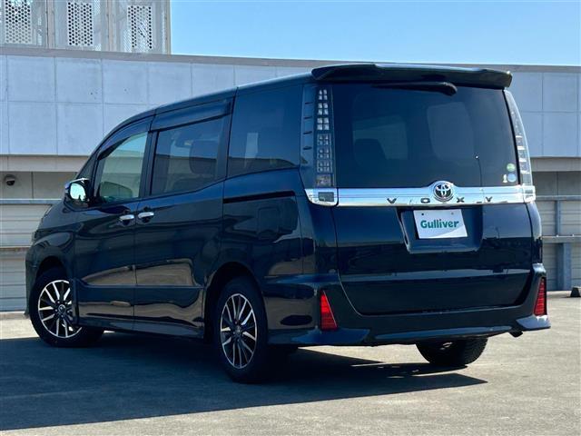 ヴォクシー ＺＳ　煌ＩＩ　７人乗り／純正１０型ナビ／ＦＭ／ＡＭ／ＣＤ／ＤＶＤ／ＳＤ／Ｂｌｕｅｔｏｏｔｈ／後席モニター／両側電動スライドドア／ビルトインＥＴＣ２．０／ドラレコ／オートライト／オートハイビーム／ＬＥＤヘッドライト／（37枚目）