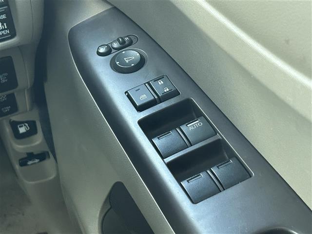 N-BOX G・Lパッケージ 純正7型ナビ/FM/AM/CD/DVD/SD/Bluetooth/両側電動スライドドア/ETC/バックカメラ/前方ドラレコ/オートライト/ベンチシート/フラットシート/純正フロアマット/純正14AW/(20枚目)