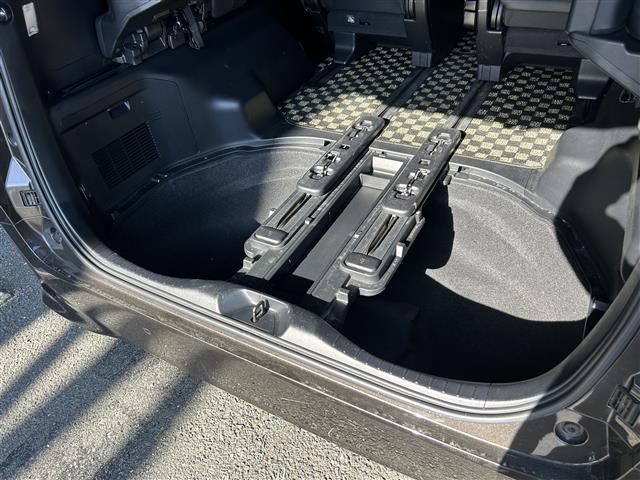 ヴェルファイア 2.5Z Gエディション トヨタセーフティーセンス/7人乗り/純正10インチナビ/CD/DVD/SD/Bluetooth/フルセグTV/クルコン/バックカメラ/ETC/両側電動スライド/LEDヘッドライト/オートハイビーム/(31枚目)