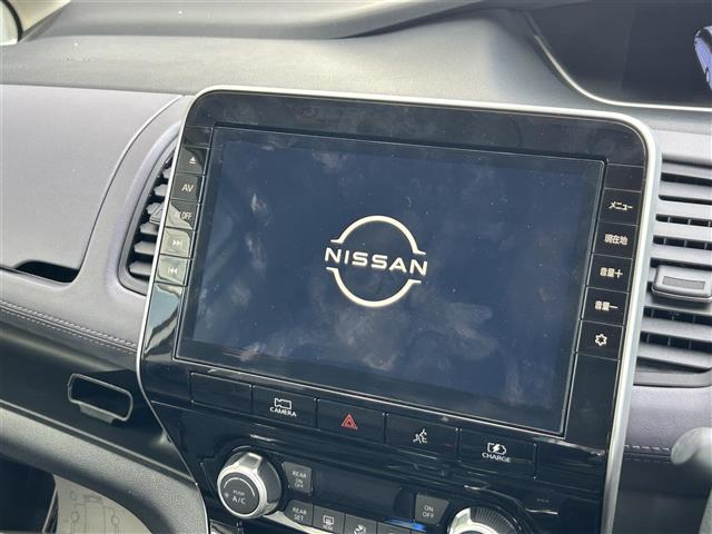 セレナ e-パワー ハイウェイスターV プロパイロット/純正10型ナビ/CD/DVD/ブルーレイ/Bluetooth/フルセグTV/両側電動スライドドア/フリップダウンモニター/追従クルコン/ビルトインETC/全周囲カメラ/オートハイビーム(2枚目)