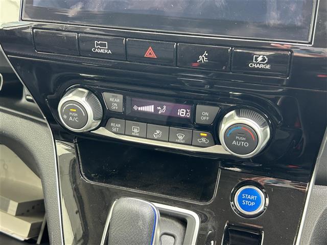 セレナ e-パワー ハイウェイスターV プロパイロット/純正10型ナビ/CD/DVD/ブルーレイ/Bluetooth/フルセグTV/両側電動スライドドア/フリップダウンモニター/追従クルコン/ビルトインETC/全周囲カメラ/オートハイビーム(13枚目)