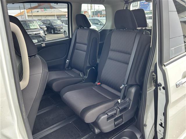 セレナ e-パワー ハイウェイスターV プロパイロット/純正10型ナビ/CD/DVD/ブルーレイ/Bluetooth/フルセグTV/両側電動スライドドア/フリップダウンモニター/追従クルコン/ビルトインETC/全周囲カメラ/オートハイビーム(22枚目)