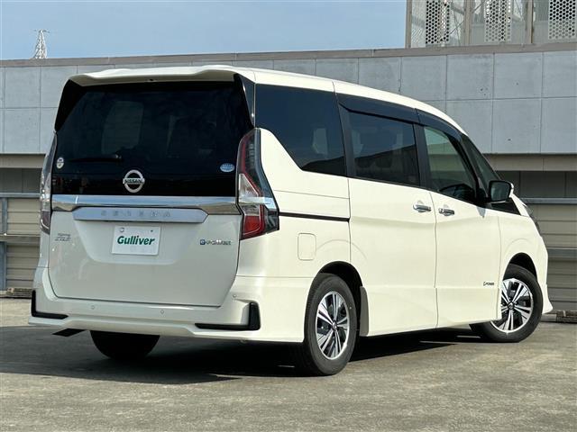 セレナ e-パワー ハイウェイスターV プロパイロット/純正10型ナビ/CD/DVD/ブルーレイ/Bluetooth/フルセグTV/両側電動スライドドア/フリップダウンモニター/追従クルコン/ビルトインETC/全周囲カメラ/オートハイビーム(35枚目)