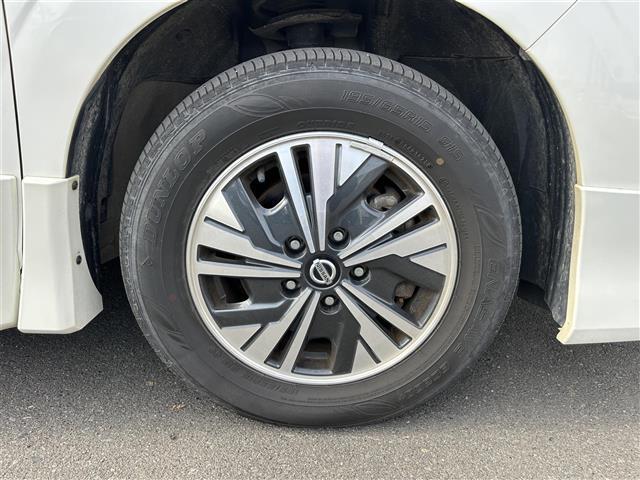 セレナ e-パワー ハイウェイスターV プロパイロット/純正10型ナビ/CD/DVD/ブルーレイ/Bluetooth/フルセグTV/両側電動スライドドア/フリップダウンモニター/追従クルコン/ビルトインETC/全周囲カメラ/オートハイビーム(42枚目)