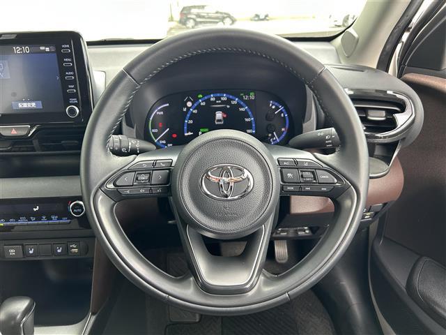 ヤリスクロス ハイブリッドZ 純正ディスプレイオーディオ フルセグ トヨタセーフティセンス マルチビューモニター ブラインドスポットモニター ハーフレザーシート シートヒーター パワーシート LEDヘッドライト フォグライト(8枚目)