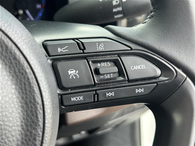 ヤリスクロス ハイブリッドZ 純正ディスプレイオーディオ フルセグ トヨタセーフティセンス マルチビューモニター ブラインドスポットモニター ハーフレザーシート シートヒーター パワーシート LEDヘッドライト フォグライト(10枚目)