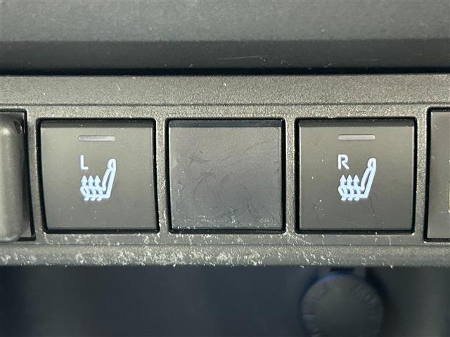 ヤリスクロス ハイブリッドZ 純正ディスプレイオーディオ フルセグ トヨタセーフティセンス マルチビューモニター ブラインドスポットモニター ハーフレザーシート シートヒーター パワーシート LEDヘッドライト フォグライト(16枚目)