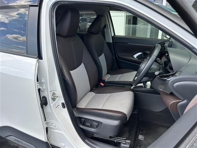 ヤリスクロス ハイブリッドZ 純正ディスプレイオーディオ フルセグ トヨタセーフティセンス マルチビューモニター ブラインドスポットモニター ハーフレザーシート シートヒーター パワーシート LEDヘッドライト フォグライト(27枚目)