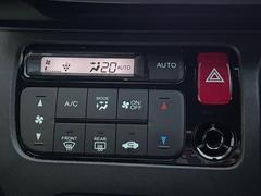 【　オートエアコン　】車内温度を感知して自動で温度調整をしてくれるのでいつでも快適な車内空間を創り上げます！ 6