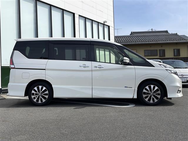 日産 セレナ