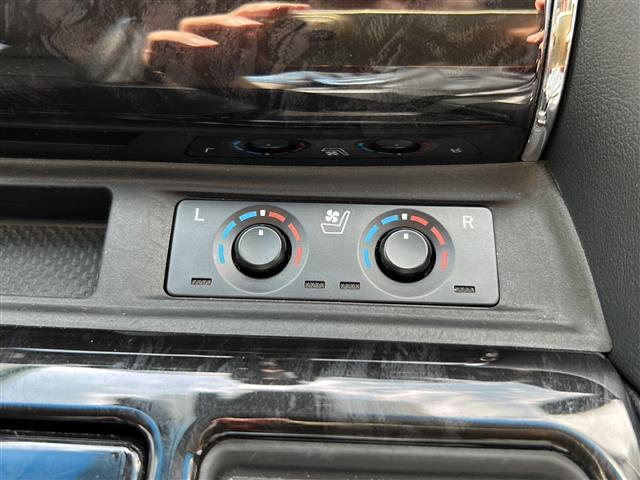 アルファード 2.5S Cパッケージ サンルーフ/純正ナビ/フルセグ/バックモニター/ETC/両側パワースライドドア/トヨタセーフティセンス/コーナーセンサー前後/ドライブレコーダー前後/LEDヘッドライト/レザーシート/パワーシート前席(11枚目)