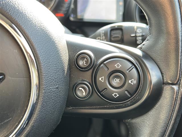 ＭＩＮＩ クーパー　純正ナビ／バックカメラ／ツートンカラー／レーダー探知機／ＭＴモード付ＡＴ／ＵＳＢ入力端子／Ｂｌｕｅｔｏｏｔｈ接続／ドライブレコーダー／純正アルミホイール／社外フロアマット／オートエアコン／スマートキー（6枚目）