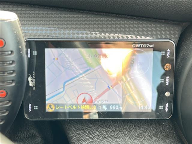 ＭＩＮＩ クーパー　純正ナビ／バックカメラ／ツートンカラー／レーダー探知機／ＭＴモード付ＡＴ／ＵＳＢ入力端子／Ｂｌｕｅｔｏｏｔｈ接続／ドライブレコーダー／純正アルミホイール／社外フロアマット／オートエアコン／スマートキー（17枚目）