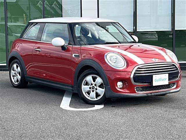 ＭＩＮＩ クーパー　純正ナビ／バックカメラ／ツートンカラー／レーダー探知機／ＭＴモード付ＡＴ／ＵＳＢ入力端子／Ｂｌｕｅｔｏｏｔｈ接続／ドライブレコーダー／純正アルミホイール／社外フロアマット／オートエアコン／スマートキー（28枚目）