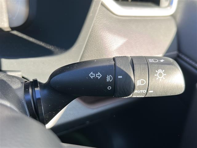 RAV4 G 禁煙車/純正マルチメディア/デジタルインナーミラー/バックカメラ/フルセグテレビ/前後コーナーセンサー/レーンキープアシスト/レーダークルーズコントロール/コンビネーションシート/ステアリングヒーター(9枚目)