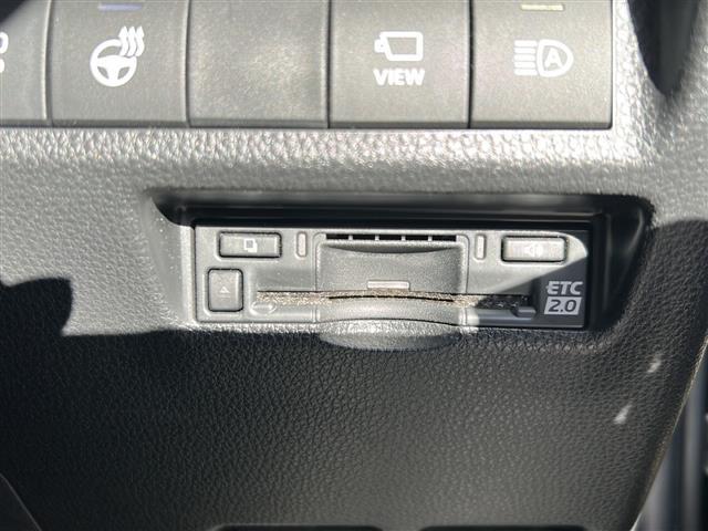 RAV4 G 禁煙車/純正マルチメディア/デジタルインナーミラー/バックカメラ/フルセグテレビ/前後コーナーセンサー/レーンキープアシスト/レーダークルーズコントロール/コンビネーションシート/ステアリングヒーター(11枚目)