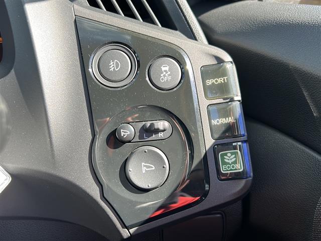 CR-Z αブラックレーベル スマートキー/ドライブレコーダー/禁煙車/クルーズコントロール/純正フロアマット/社外アルミホイール/ハロゲンヘッドライト/スタッドレスタイヤ(純正アルミホイール)/フォグランプ/オートライト/ETC(7枚目)