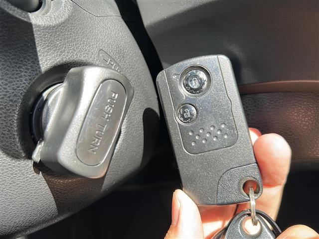 CR-Z αブラックレーベル スマートキー/ドライブレコーダー/禁煙車/クルーズコントロール/純正フロアマット/社外アルミホイール/ハロゲンヘッドライト/スタッドレスタイヤ(純正アルミホイール)/フォグランプ/オートライト/ETC(13枚目)