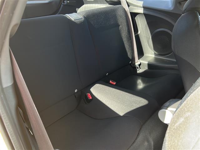 CR-Z αブラックレーベル スマートキー/ドライブレコーダー/禁煙車/クルーズコントロール/純正フロアマット/社外アルミホイール/ハロゲンヘッドライト/スタッドレスタイヤ(純正アルミホイール)/フォグランプ/オートライト/ETC(22枚目)