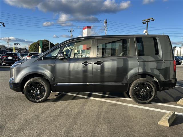 デリカD:5 シャモニー 社外11インチナビ/フルセグ/バックモニター/両側パワースライドドア/プッシュスタート/4WD/BIuetooth/プッシュスタート/スペアキー/クルーズコントロール/スマートキー/電動リヤゲート(17枚目)