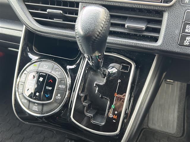 ヴォクシー ZS 煌III 純正9インチナビ/フルセグTV/バックカメラ/クルーズコントロール/両側パワースライドドア/コーナーセンサー/プッシュスタート/レーンキープアシスト/LEDヘッドライト/オートライト/禁煙車/ETC(13枚目)