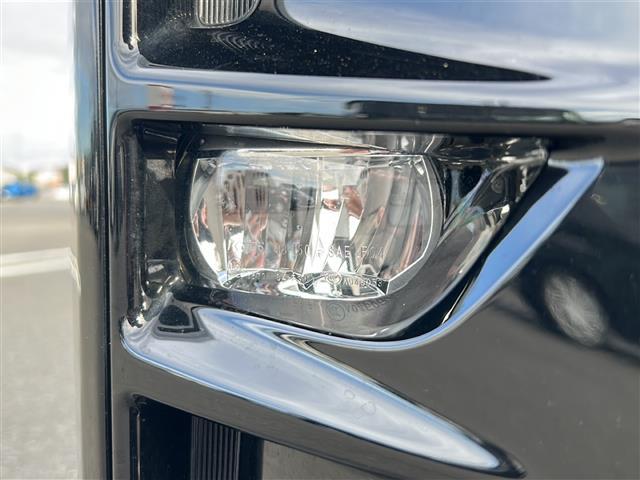 ヴォクシー ZS 煌III 純正9インチナビ/フルセグTV/バックカメラ/クルーズコントロール/両側パワースライドドア/コーナーセンサー/プッシュスタート/レーンキープアシスト/LEDヘッドライト/オートライト/禁煙車/ETC(30枚目)